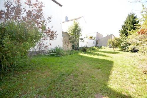 Herrlicher riesiger und uneinsehbarer Sonnengarten - 