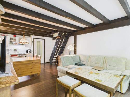 Wohn-/Küchenbereich - Maisonettewohnung mit großem Garten, zwei Südbalkonen und Panoramablick