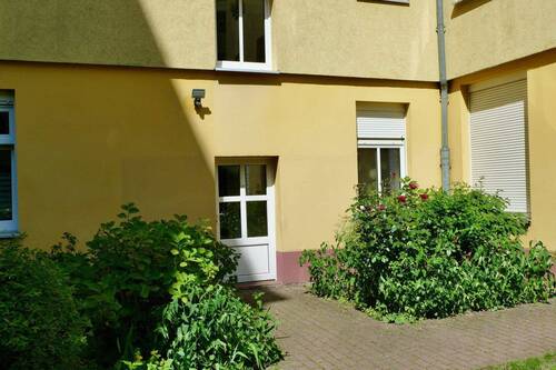 Eingang zum Seitenflügel - 