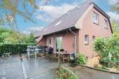 rückwärtige Terrasse - 4 Zimmer Einfamilienhaus zum Kaufen in Strande