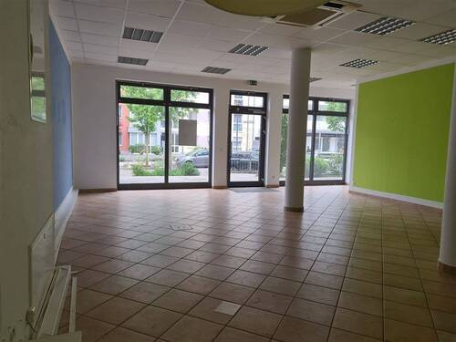 Ansicht 1, Verkaufsraum - Gewerbeobjekt (Büro, Produktion, Verkauf) zum Kaufen in Freiburg
