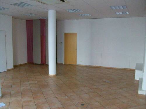 Ansicht 3 Verkaufsraum - Gewerbeobjekt (Büro, Produktion, Verkauf) in Freiburg zum Kaufen