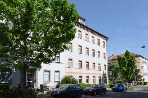Gewerbeeinheit im gesamten EG - 