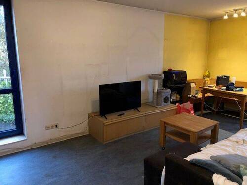 Wohnzimmer - 3 Zimmer Etagenwohnung zum Kaufen in Schiffweiler