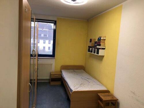 Kinder oder Gäste Zimmer - Etagenwohnung mit 70,00 m² in Schiffweiler zum Kaufen