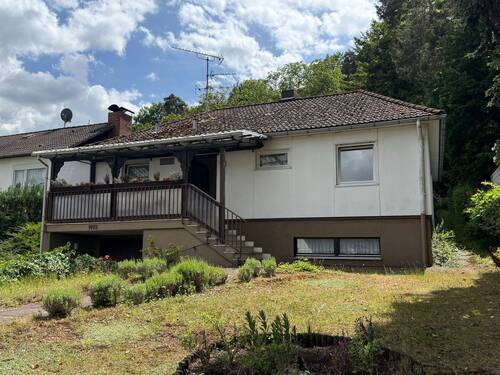 Ansicht vom Vorgarten - 