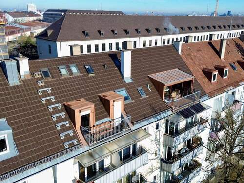 Lichtdurchflutetes DG mit Südost-Balkon - Vorankündigung: Dachgeschosswohnung mit Kamin und außergewöhnlichem Gestaltungspotenzial