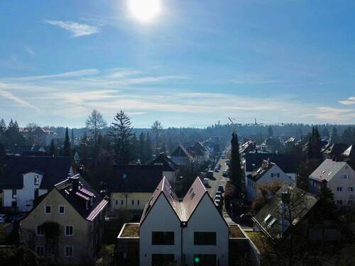 Panoramablick von der Südost Terrasse Richtung Alpen - Etagenwohnung mit 103,00 m&sup2; in München zum Kaufen