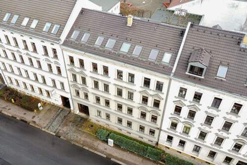 Gebäudeansicht - KLASSISCH INVESTIEREN Vermietete 3-Raum-Wohnung mit Parkett & Balkon in Leipzig-Gohlis