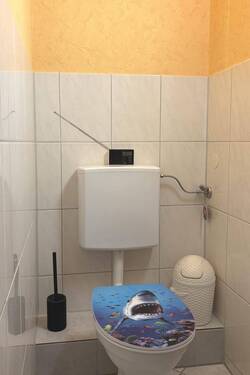 WC - 