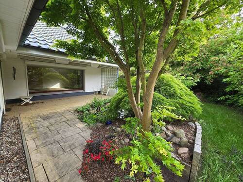 Vom Gartenarchitekten angelegter Garten - Bungalow mit 197,00 m² in Elmshorn zum Kaufen