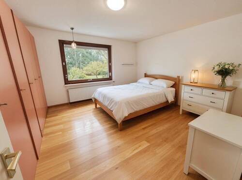 Zimmer EG - Schlafzimmer, Landhaus - (KI generiert) - 