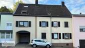 Frontansicht - PERL: 4-FAMILIENHAUS MIT GARTEN UND GARAGE IN RUHIGER WOHNLAGE!