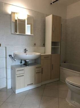 Bad - Etagenwohnung mit 59,00 m&sup2; in Wallersdorf zur Miete