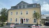 Straßenansicht - 3 Zimmer Etagenwohnung zur Miete in Altenberg