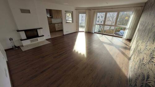 Wohnzimmer - 3 Zimmer Etagenwohnung in Wiesbaden