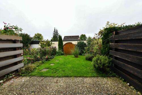 Garten mit Terrasse - 5 Zimmer Reihenmittelhaus zum Kaufen in Böblingen