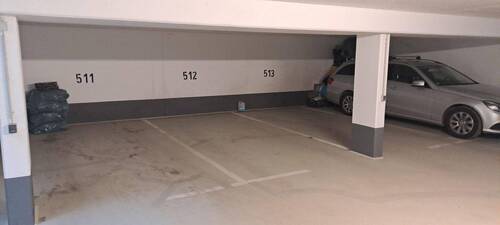 Tiefgaragenstellplatz - 