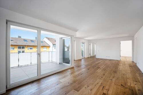 Wohn-Esszimmer_1 - NEUBAU - ERSTBEZUG Bezaubernde 4 -ZI-ETW mit Aufzug und Tiefgaragen-Stellplatz in 79211 Denzlingen