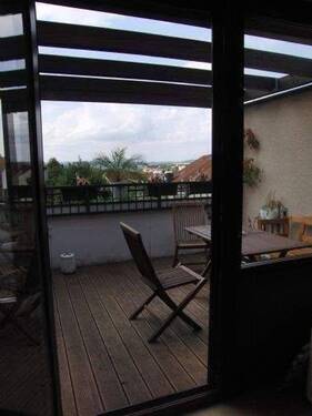 Blick auf den Balkon - Etagenwohnung mit 72,70 m² in Würzburg zum Kaufen