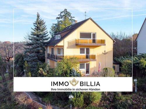 ImmoScout Titelbild - ImmoBillia:'Mehrfamilienhaus mit Weitblick - seltene Gelegenheit in Stuttgart-Botnang'