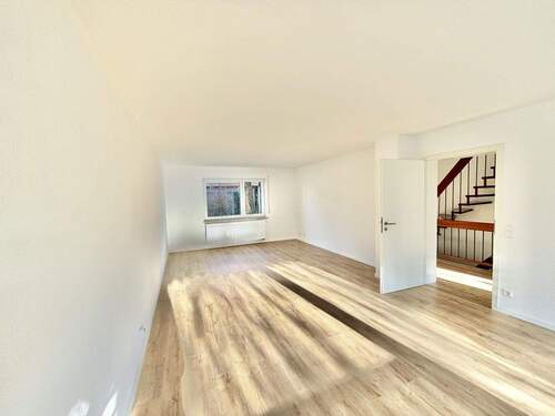 Wohn- & Esszimmer - Reihenmittelhaus mit 108,00 m&sup2; in Balingen zum Kaufen