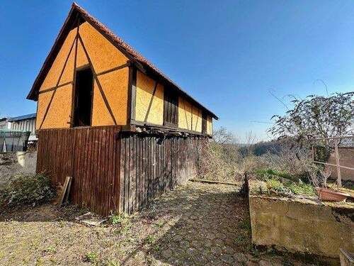 Nebengebäude mit viel Platz - 