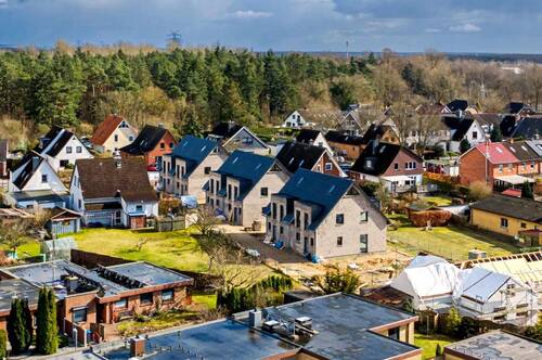 Drohnenaufnahme - 5 Zimmer Doppelhaushälfte in Bad Schwartau / Sereetz