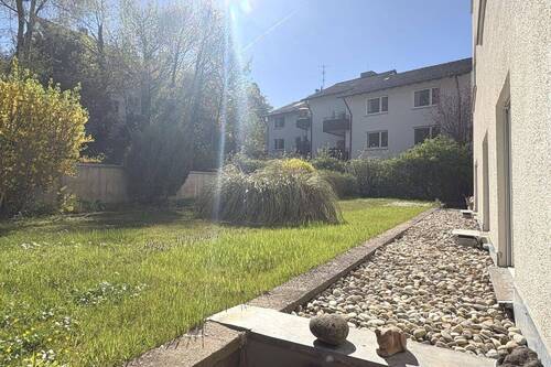 Garten - Exklusives Wohnen: zwei Wohneinheiten vereint (mit 360°-Tour)!
