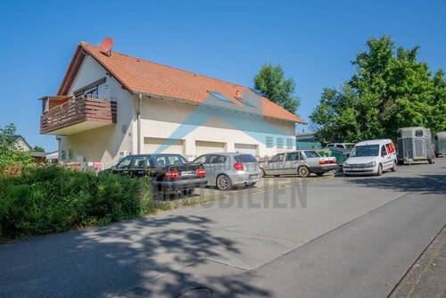 Außenansicht - Wohn- und Geschäftshaus mit Baugrundstück in guter Lage von Oberkaufungen!