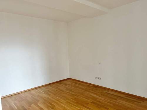 Schlafzimmer Ansicht 2 - 