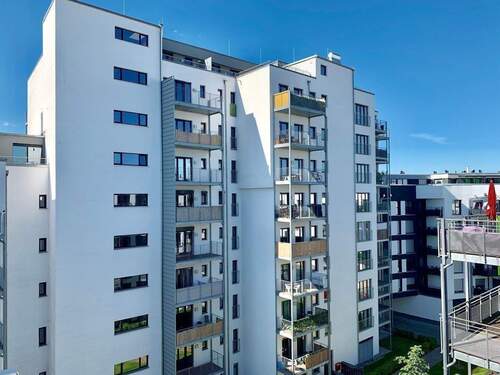 Außenansicht - ***BEAUTIFUL*** 2 ZIMMER WOHNUNG MIT EINBAUKÜCHE, BALKON UND TIEFGARAGEN-STELLPLATZ