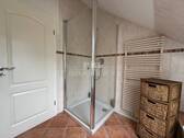 ...mit separater Dusche - 