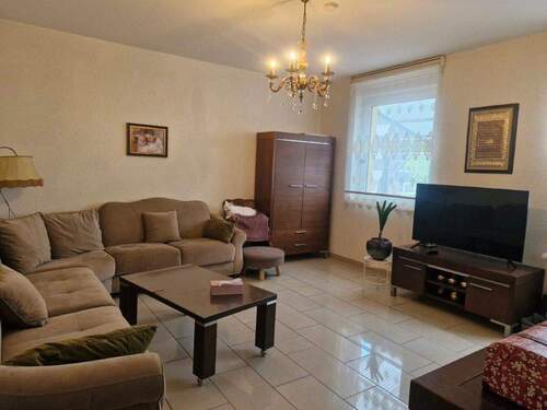 Geräumiges Wohnzimmer - 