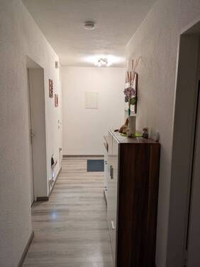 Flur - Wunsiedel! 4-Zimmer-Wohnung mit Balkon WE07