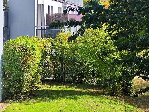 Blick vom Gehweg - 2 Zimmer Etagenwohnung zum Kaufen in Metten