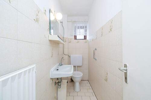 Erdgeschoss -separates WC - 