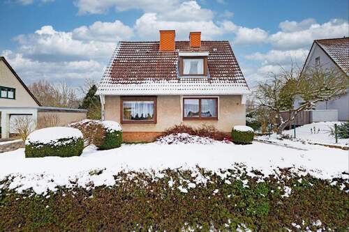 Außen - Straßenansicht - 3 Zimmer Einfamilienhaus in Heikendorf