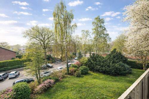 Aussicht im Frühling - 3 Zimmer Etagenwohnung in Norderstedt
