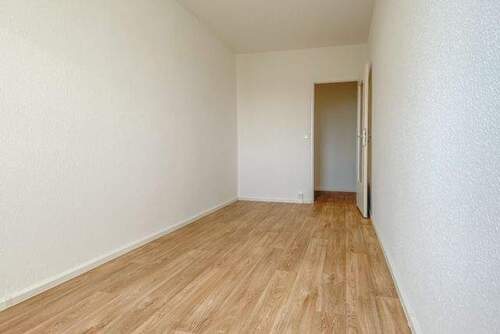 Muster Kinderzimmer_Blick zur Tür - 