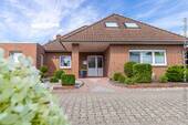 Hausansicht - Ausgebauter Bungalow mit Garage und Carport in Lathen