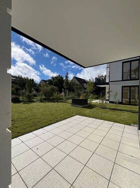 Sonnen-Terrasse (teilweise überdacht) - 3 Zimmer Terrassenwohnung zum Kaufen in München