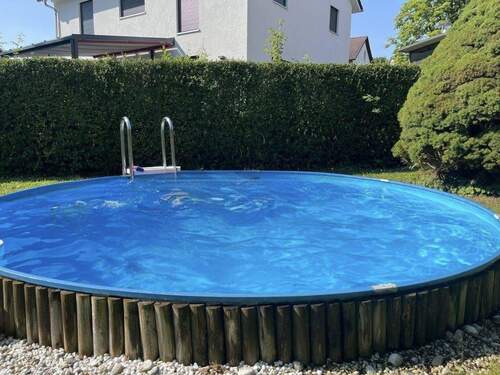 Pool im Garten - 