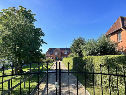 Das Haus auf der Insel - Das Haus auf der Insel - 698.000,00&nbsp;EUR Kaufpreis, ca.&nbsp; 210,00&nbsp;m&sup2;&nbsp;Wohnfl&auml;che