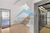 Flur & Fahrstuhl - 