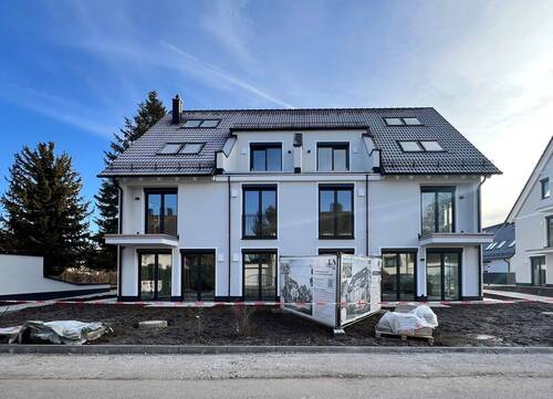 Haus A - Bald bezugsfertig! Sonnige NEUBAU-3-Zimmer-Obergeschosswohnung mit 2 sonnigen Balkonen