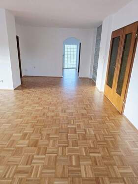 Wohnzimmer - kleiner Flur - 