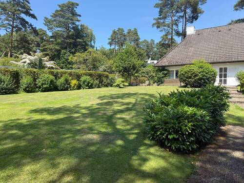 Südseite Garten - 6 Zimmer Mehrfamilienhaus, Wohnhaus zum Kaufen in Seevetal