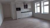 Wohnraum mit Küche.jpg - 2 Zimmer Etagenwohnung in Chemnitz