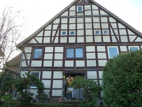 Wohnhaus - Mehrfamilienhaus, Wohnhaus mit 310,00 m&sup2; in Halle zum Kaufen